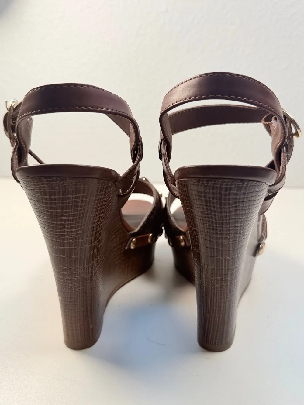 Guess GBG Los Angeles Brown Logo Print Platform Wedge Sandals Size 8M